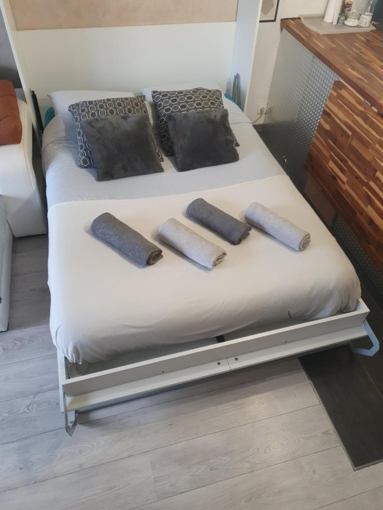 Cosy & Charming Logement Moderne Proche Paris Apartment Arcueil Luaran gambar